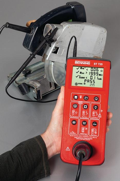 Gerätetester ST 725 Batterie- / Netzbetrieb L270xB115xH55mm BENNING