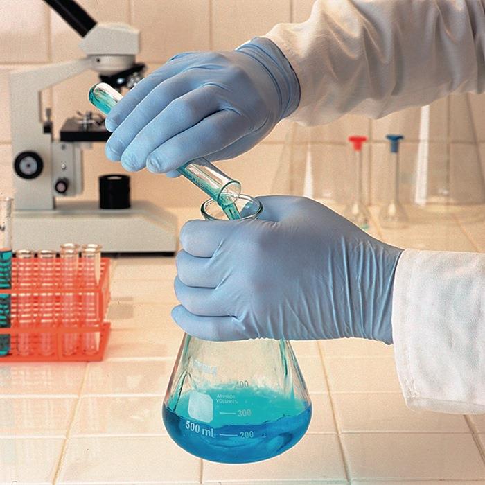 Einweghandschuhe EN 374 PSA Kategorie III 100 Stück / Box 7,5-8