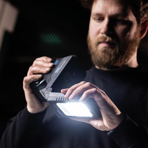 LED-Strahler BASIC CONNECT 97 W 1000 lm 5,2 Ah 18 V IP30 SCANGRIP