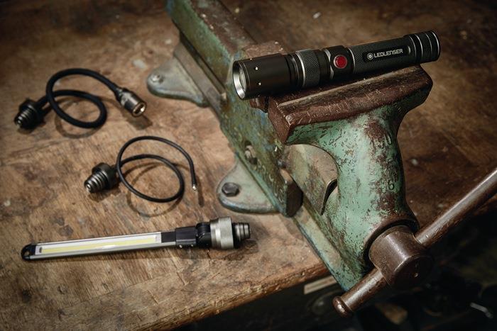 Arbeitsleuchten-Set Worker's Friend 250 - 500 lm Li-Ion 130 m schwarz LEDLENSER