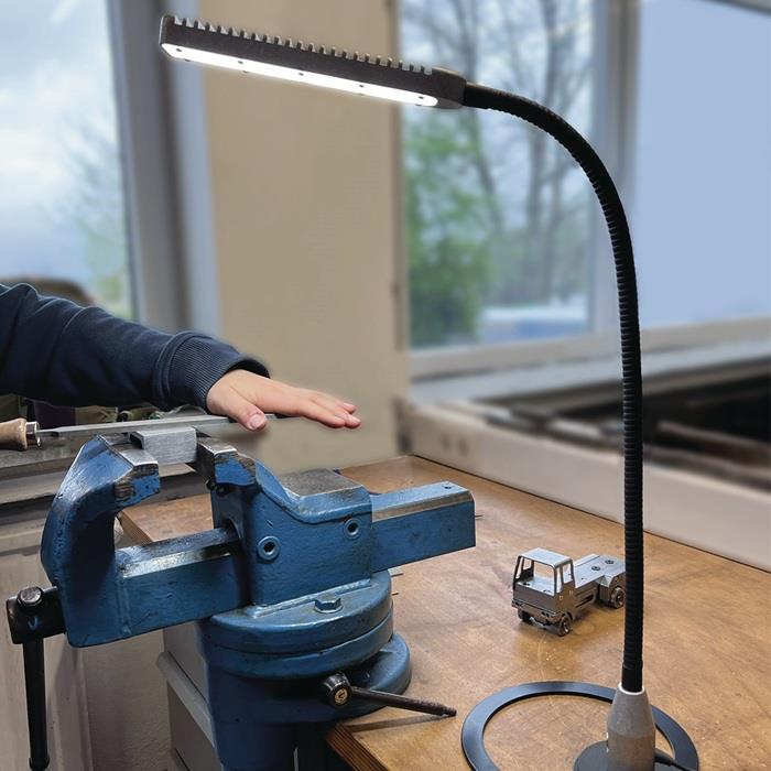 LED-Arbeitsleuchte Fluter 10 W 950 lm BAUER & BÖCKER