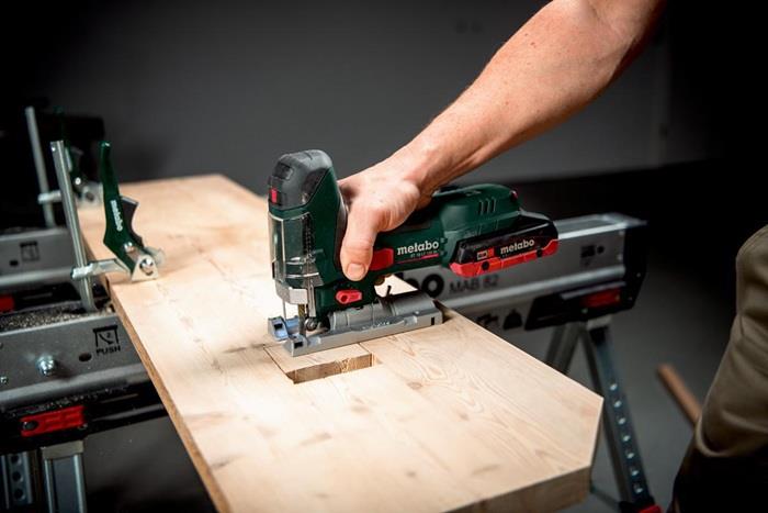 Akku-Stichsäge ST 18 LT 130 BL 22 mm METABO