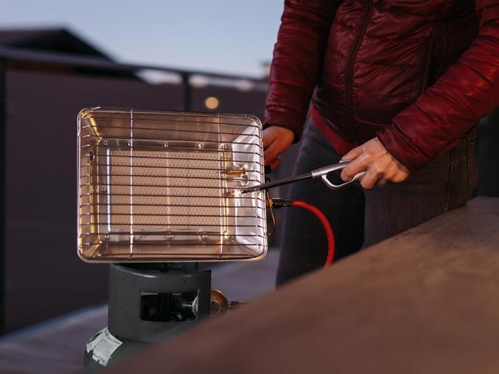 Heizstrahler 2,7 4,2 kW 200 370 g/h manuell